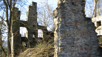 Burgruine in Plattenberg