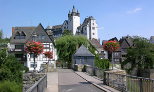 Diez - Lahnbrücke und Schloss 6355247 © Eve