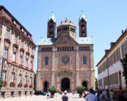 Speyer Stadtbild mit Dom © beatuerk