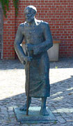Figur vor der Sparkasse am Markt Bismark