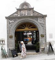 renaissance_prunkportal_1552_grosse_burgstrasse_22_geleitshaus
