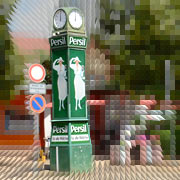 Genthin Uhrensäule mit Persil an passender Srätte