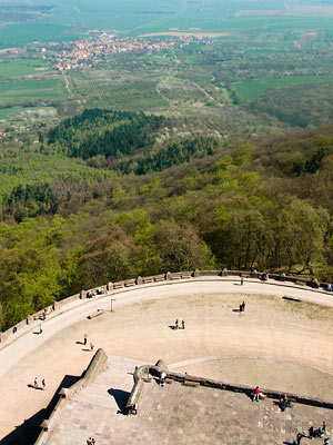 Kelbra, Blick vom Kyffhäuser bis in die Goldene Aue © Volker Z