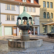 Hennebrunnen, Georg Wrba