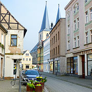 Calbe - Türme der Stadtkirche St. Stephan in Sicht