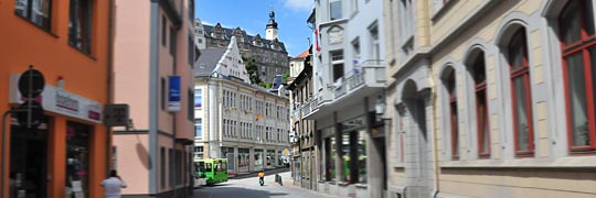 Altstadt von Greiz mit Blick zum Oberen Schloss