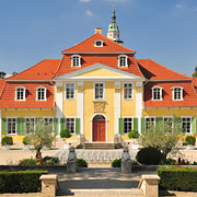 Bad Langensalza Friederikenschlösschen © twoandonebuilding
